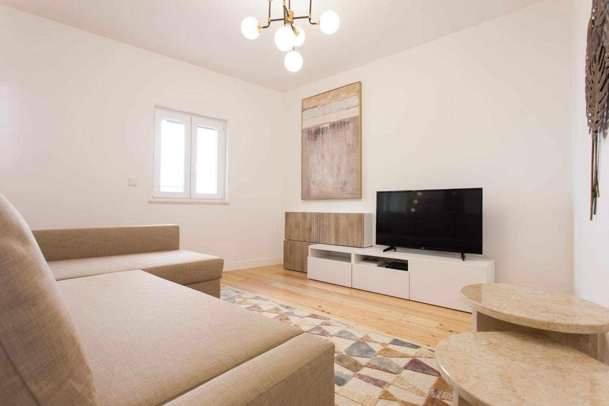 Mouraria Blue Three-Bedroom Apartment W/ Parking - By Lu Holidays 리스본 외부 사진