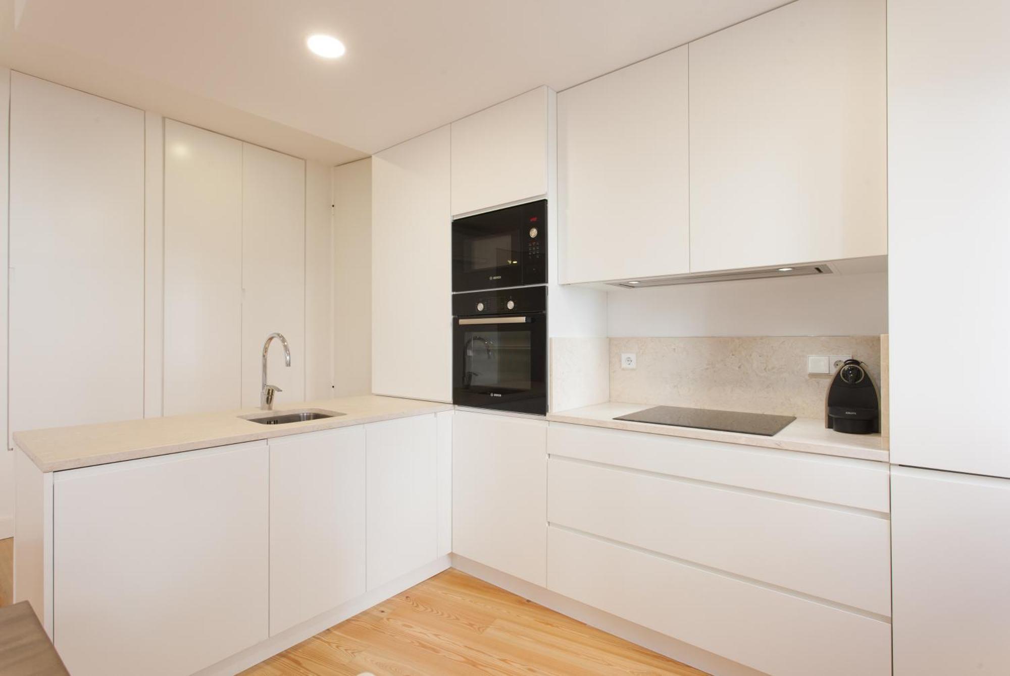 Mouraria Blue Three-Bedroom Apartment W/ Parking - By Lu Holidays 리스본 외부 사진